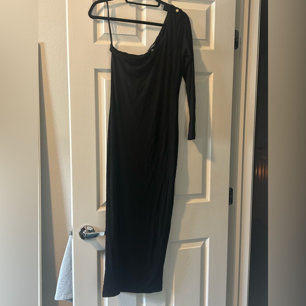 Soft and moderate stretch one shoulder midi dress